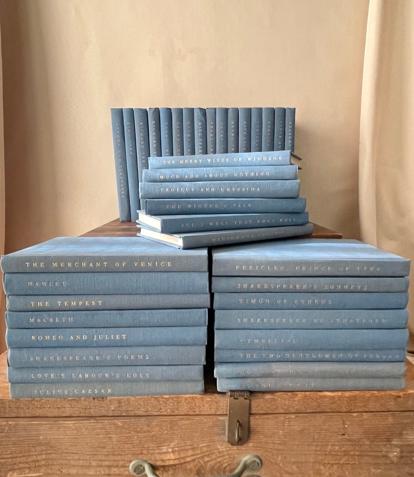 The Yale University Press Shakespeare Set - 38 book Collection