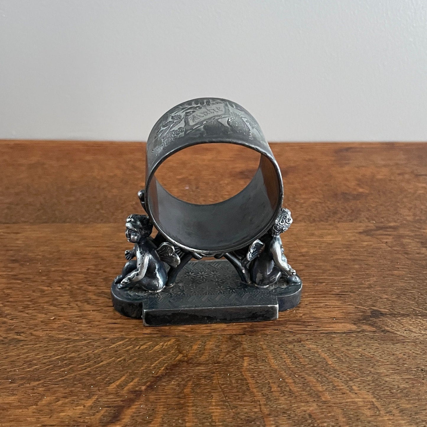 Antique Victorian Simpson Hall Miller Silver Plate Napkin Ring Cherubs/Fairies