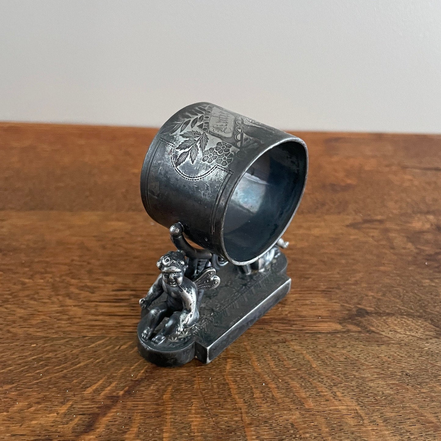 Antique Victorian Simpson Hall Miller Silver Plate Napkin Ring Cherubs/Fairies